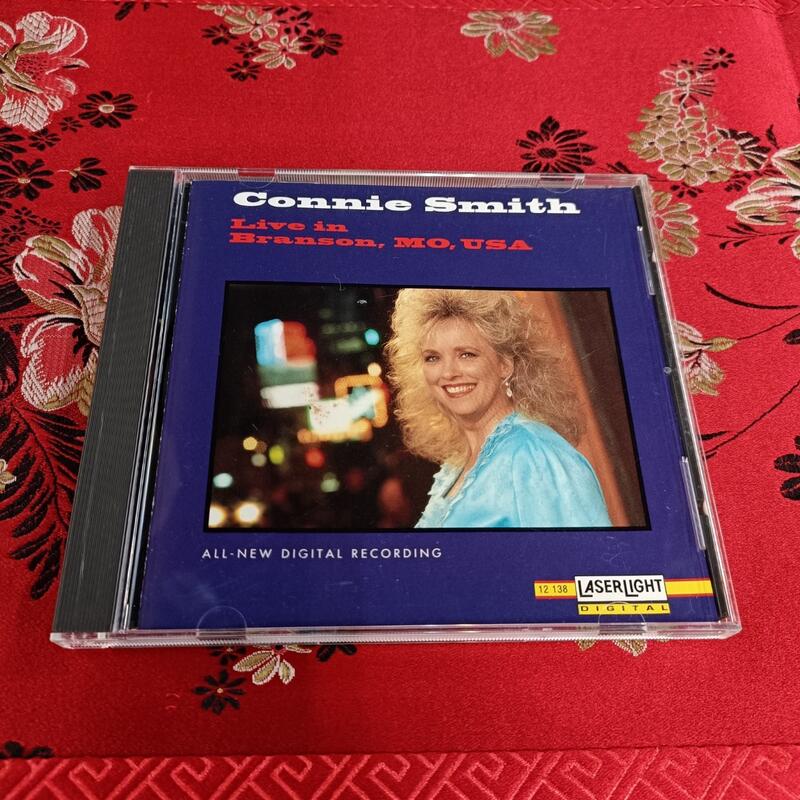 《啟元唱片》Connie Smith Live in Branson, MO, USA 美國版 輕微細紋