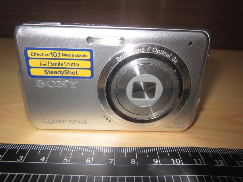 阿肯俗賣店---SONY DSC-W180數位照相機,銀色 ,功能正常,....-二手