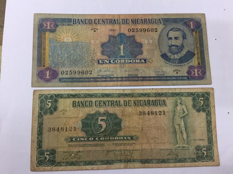 超值品～1972、90尼加拉瓜舊鈔2張合拍