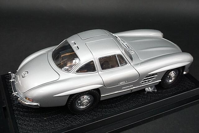 Kyosho 京商1/18 Mercedes Benz 梅賽德斯·賓士300SL | 露天市集