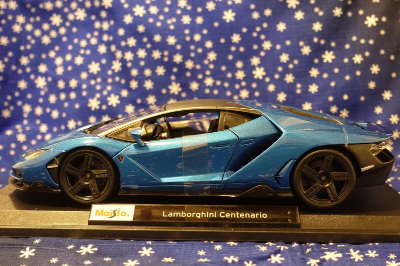 Maisto 1/18 1:18 Lamborghini Centenario 藍寶堅尼 鮮藍色 (現貨)