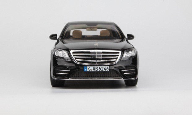 1/18 NOREV BENZ S-Class AMG Line 黑色