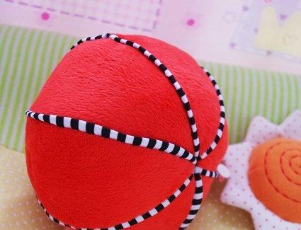 << igoole >> 嬰兒手抓球 紅色布藝大球球 帶搖鈴 嬰兒早教益智布藝玩具(現貨+預購)(一色)012976