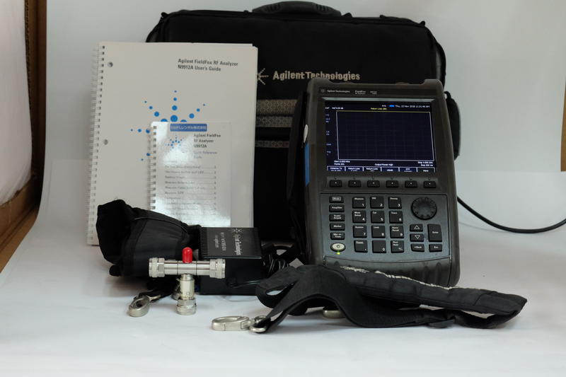 降價!! Keysight N9912A FieldFox 手持式射頻分析儀，4 GHz