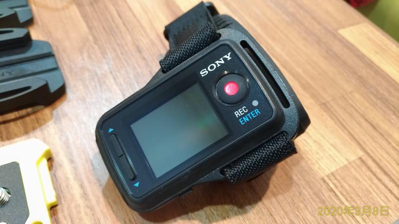 二手)SONY HDR-AS30VR 運動攝影機含RM-LVR1 手臂搖控組Wi-Fi 和NFC