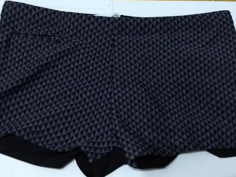 四角泳褲 菱形圖案黑色M號 腰圍30-34吋 樣品出清已剪標