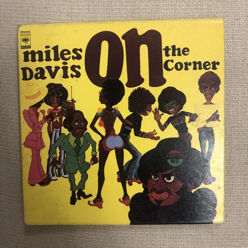 Miles Davis On the Corner 日本初回限定盤