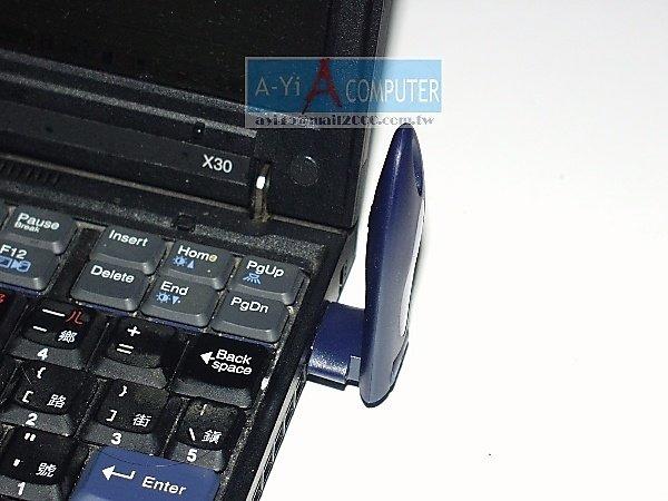 免運費＃AYI 無線 USB介面 藍芽傳輸器 (Bluetooth v1.1) 10公尺.可折式.省空間