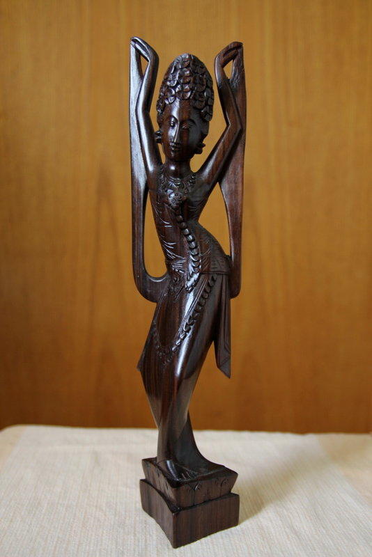 印尼木雕娃娃(舞蹈女神)