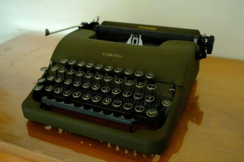 [驚嘆號!古道具]  L.C Smith & CORONA Standard 軍用打字機