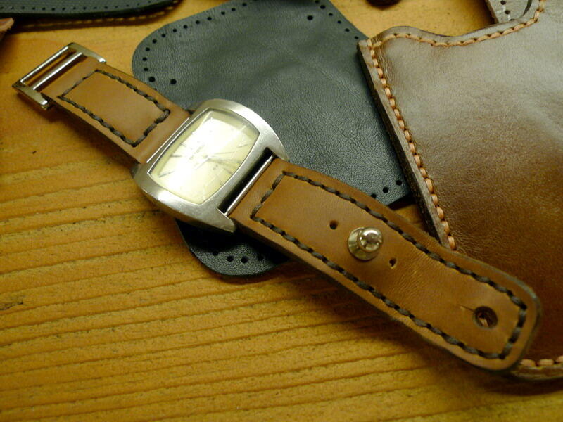 KH手工皮革工作室 錶帶訂製(不含錶面)牛皮表帶 25mm錶帶 傳統反釦式皮革錶帶全手工縫線手圍大小量身訂作