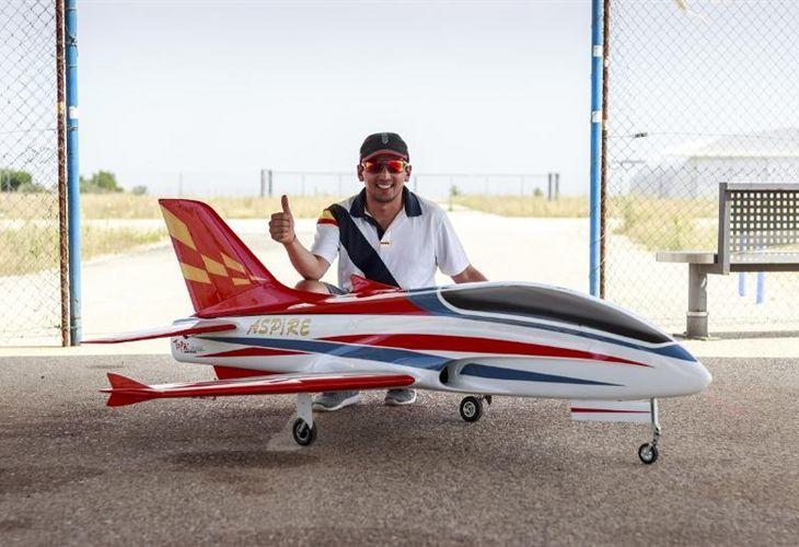 大基隆模型 TOP RC MODEL生產 12-14公斤特技噴射機sport jet aspire