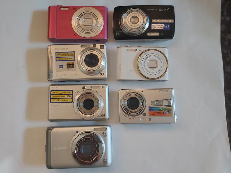 賣7台數位相機.品相都還不錯.因無電池可試.不知好壞.當零件出售~內祥