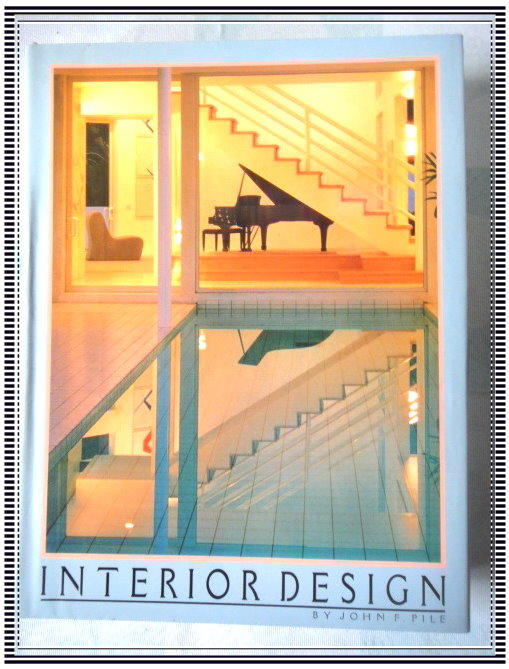 『玩偶的家』【INTERIOR DESIGN】英文精裝本 賣場設計、室內設計、裝潢工具書。