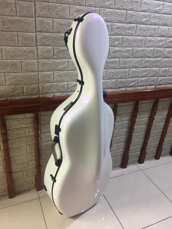 {亨德爾音樂-安畝提琴工作室}台灣amunu白色(粉紅色變色)碳纖維大提琴{亨德盒-3.6公斤 德國GEWA同款密碼鎖.