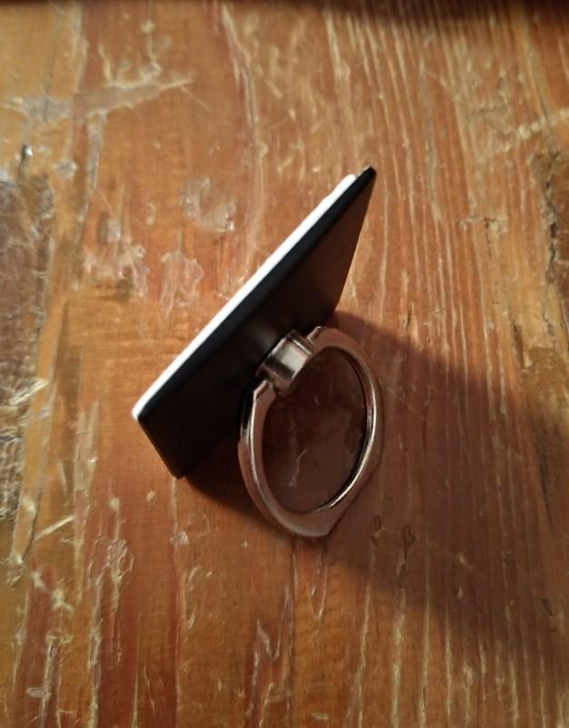 1. 手機方形指環扣支架 可旋轉手指扣 (黑色方形銀色扣環)