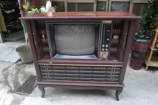 《萬發》早期 古董 拉門式 電視 聲寶 太陽神 品相佳 完整 收藏 懷舊 民宿