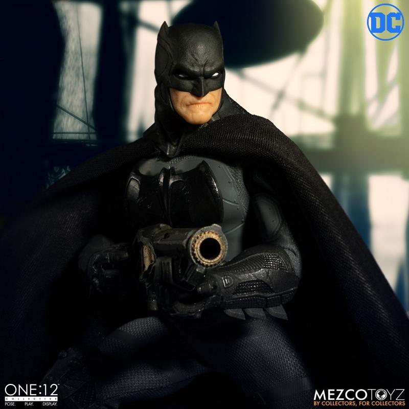 【撒旦玩具 SatanToys】預購 Mezco Toyz 蝙蝠俠 至尊騎士 Batman Supreme Knight