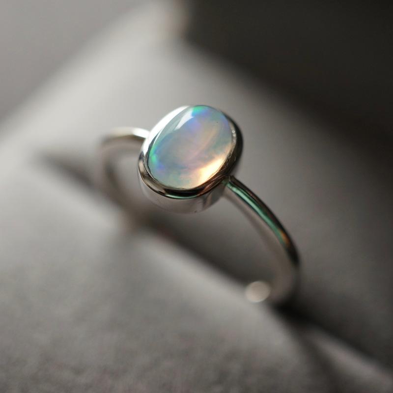 ITS 102【戒指系列・Opal・歐泊・蛋白石】925銀戒指。附精美包裝盒。