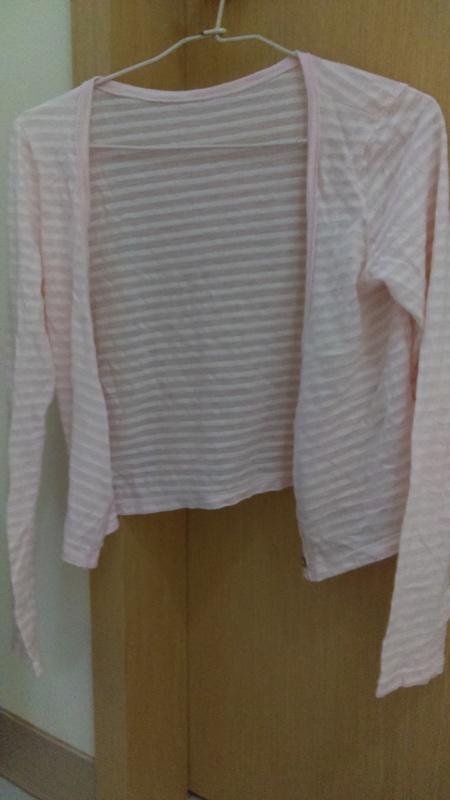 女生粉紅色白色條紋薄外套(已下水 ，不介意者，歡迎下標，售出不退)