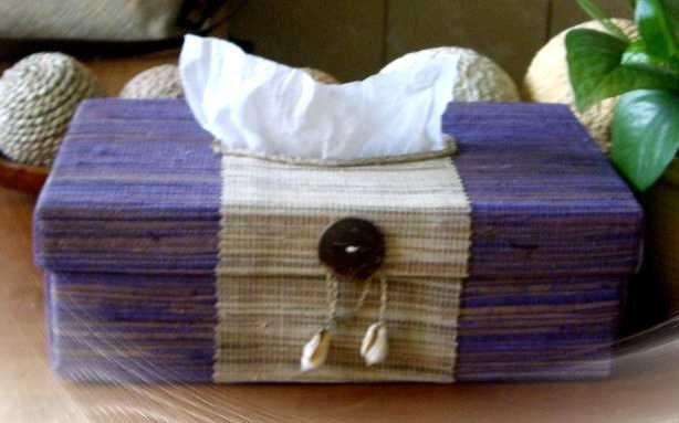 【自然屋精品】天然草編面紙盒，自然風草編面紙盒 ~紫/自然*.:｡✿*ﾟ