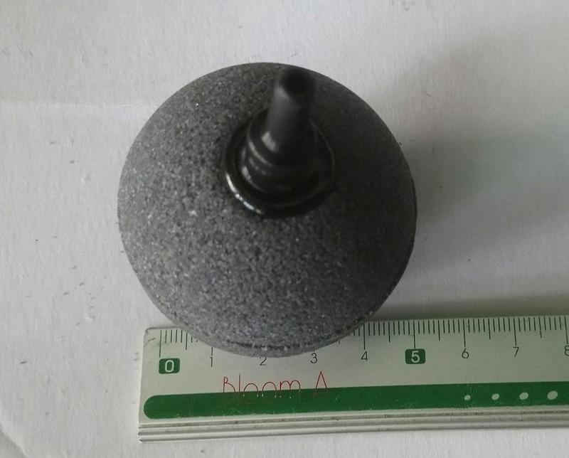 大希水族~A級金鋼砂氣泡石(直徑50MM)圓球型(1入)