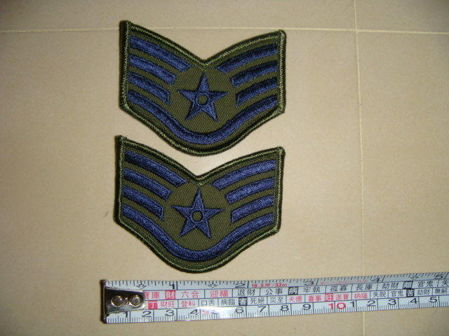 美國USAF空軍女性中士綠色連身操作服布章-軍品勳表勳章 -軍品勳表勳章