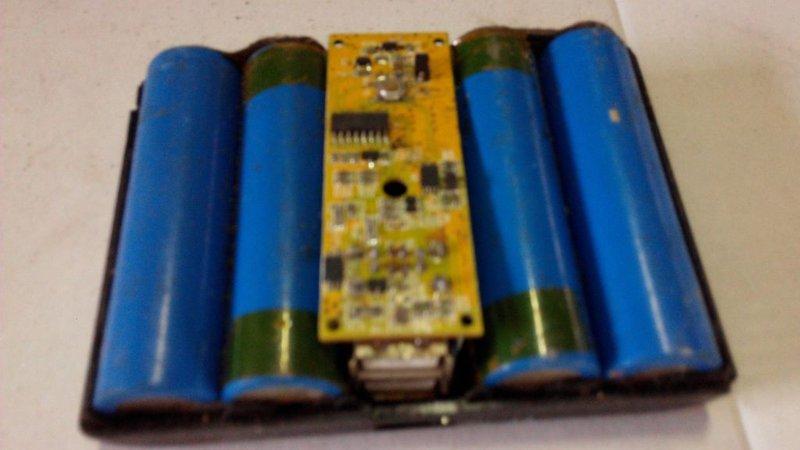 二手行動電源鋰電池 18650充電電池 不挑款有好有壞當廢品賣 一顆10塊