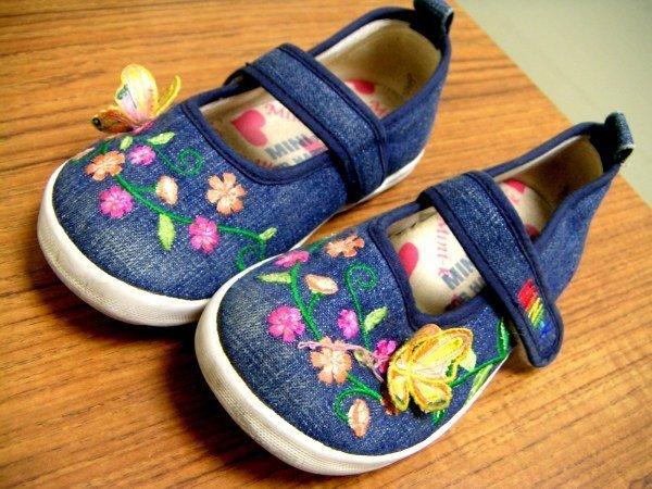 [自售] 高質感布面 蝴蝶小花 藍色布鞋