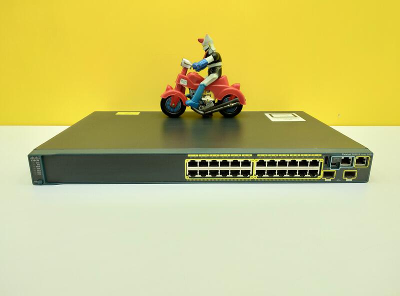 cisco-ws-c2960s-24td-l-stack-giga-ethernet-switch