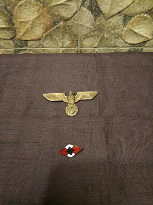 德國徽章99 德國二戰政治官軍官大盤帽鐵製特殊卍字及老鷹帽章一對 