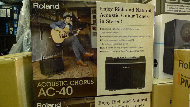 【名曲堂樂器】全新 日本 樂蘭 Roland AC40 AC-40 Acoustic Chorus 木吉他 擴大 音箱 特價供應! | 露天 ...