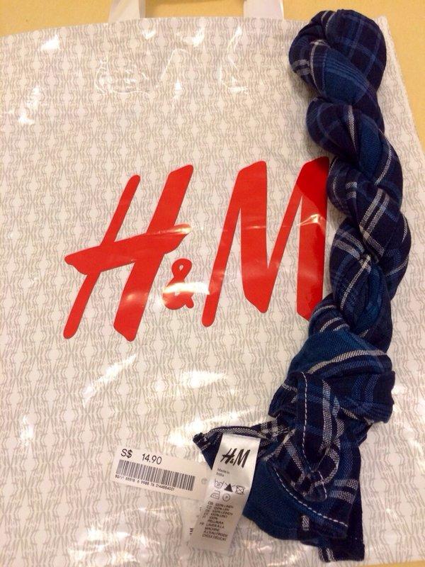  H&M 全新真品藍格圍巾 年輕簡單就是時尚 男女皆非常適用  長180 寬36公分附H&M提袋