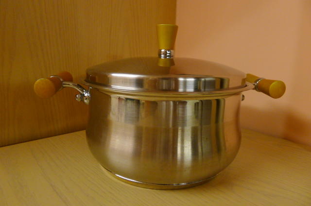 < 二手 >  ( 英國購入 )  Collezione PRANDELLI 義大利製 18/10 不鏽鋼 曲線 湯鍋