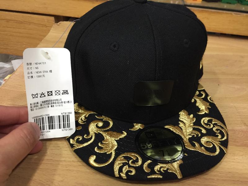 [J.K 收藏館]NEW ERA 正品公司貨 全封黑金色球帽7.1/8 (56.8公分)全新吊牌未拆!