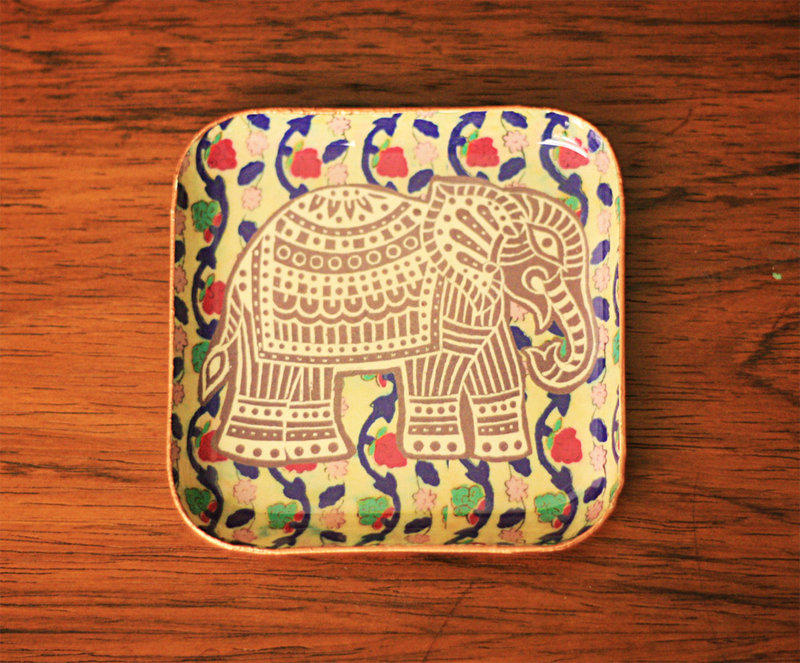 { 留廂 Curious Loft } -印度製金邊搪瓷大象收納 飾品/ 名片盤 /咖啡杯墊