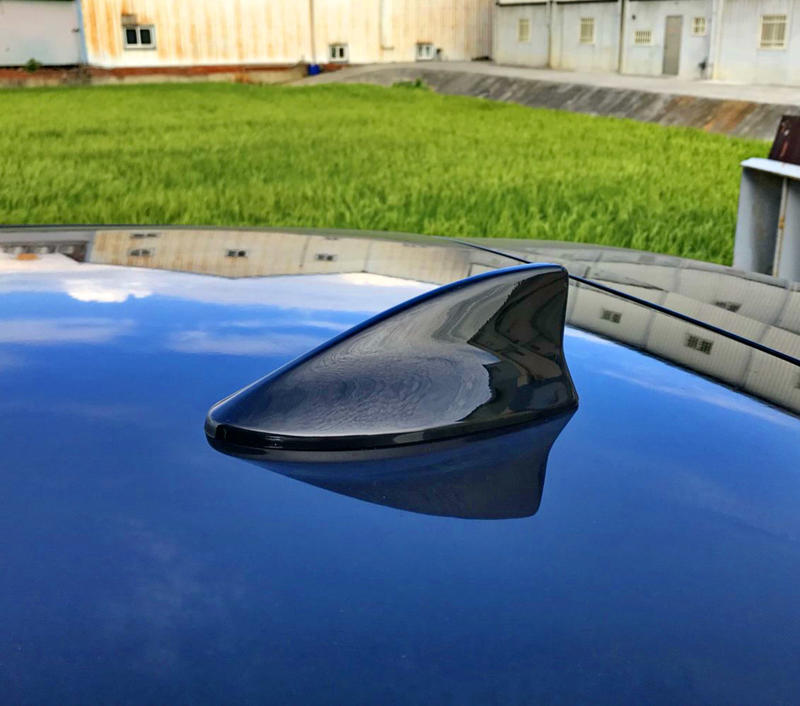 圓夢工廠 Lexus 2009~2015 RX350 RX270 RX450h 後車頂 改裝 鯊魚鰭天線蓋飾貼 烤漆黑