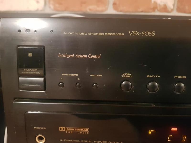 日本先鋒牌Pioneer VSX505S綜合擴大機 可接黑膠LP唱盤， 售4900元 line idmizmor 0 露天市集 全