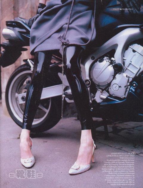 =靴鞋= 歐洲進口 Lady GaGa 前衛時尚  latex材質 光澤感伸縮彈性 乳膠緊身內搭褲 九分褲
