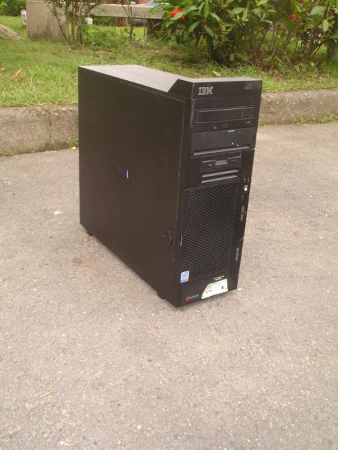 露天二手3C大賣場IBM eServer xSeries 206 伺服器( M71IX MB主機板) 沒