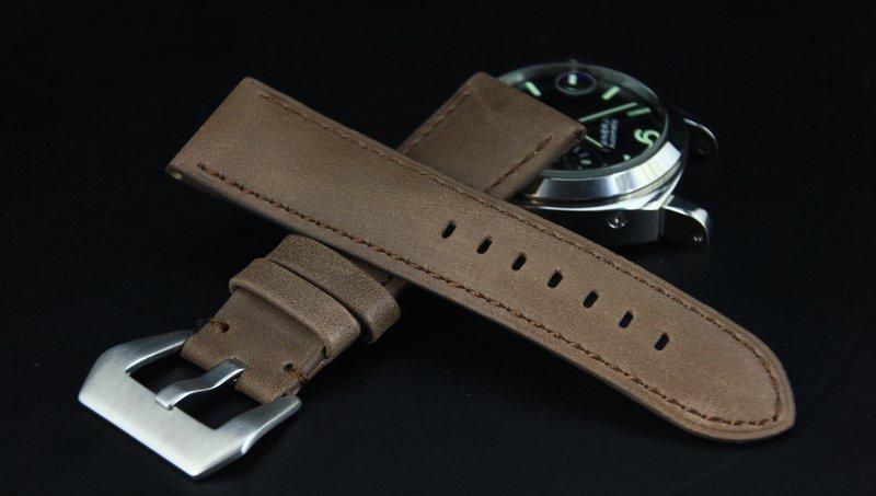 小沛的新衣 banda 24mm復古味消光真皮錶帶,小沛代用品,皮底皮面,真皮製錶帶;適合替代各式同規格錶帶