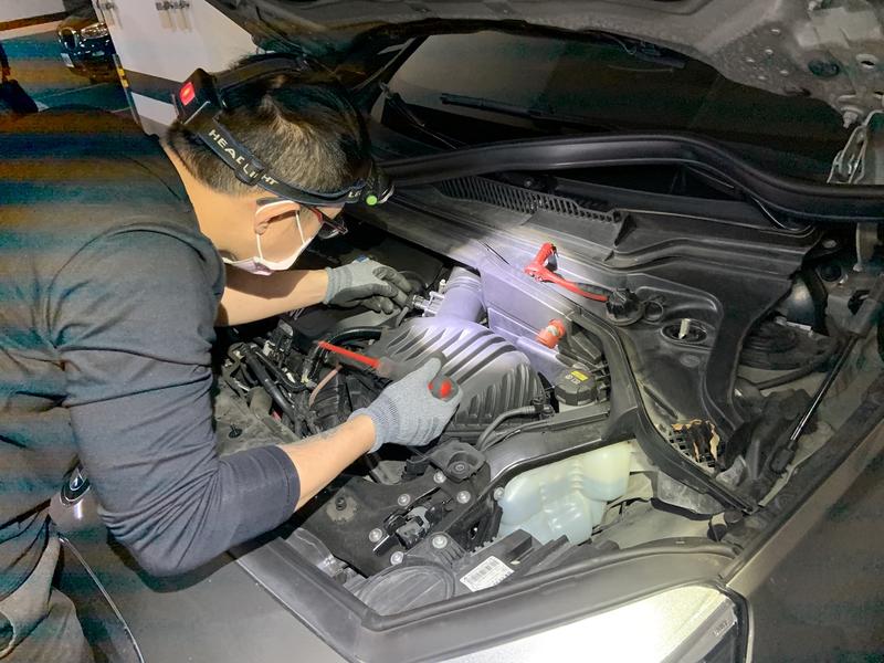 BMW 218D 汽車電池到府安裝 GLOBAL AGM 70AH 高啟動能力 支援起停車用