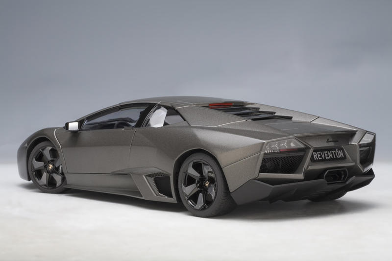 已售出 Autoart 1/18 Lamborghini 藍寶堅尼Reventon 消光灰 Grey