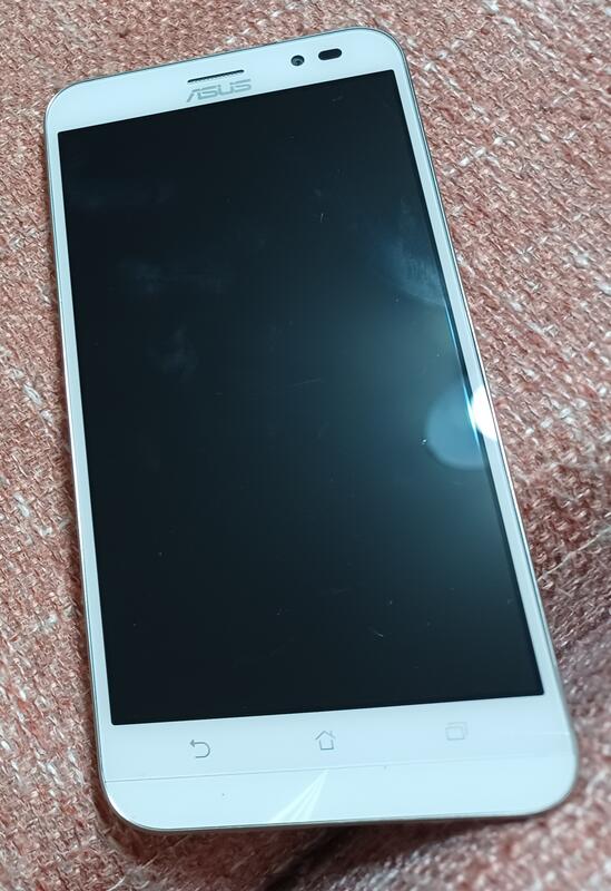 ╭✿ ㊣ 二手故障 5.5 吋象牙白 華碩 ASUS Zenfone Go 手機【ASUS_X007D】ZB552KL 