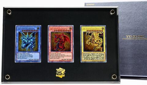 遊戯王　ステンレス　三幻神　EU版　シリアルナンバーEU00718 Amazon.co.jp: 遊戯王25周年記念商品 三幻神スペシャルカード