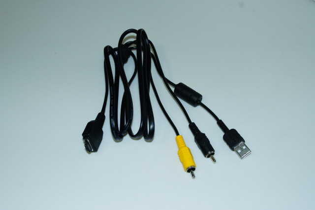 USB A/V 多功能端子電纜
