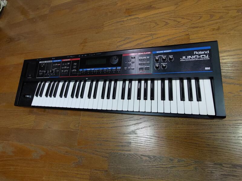 已售出) Roland Juno DI 61鍵合成器電子琴7000$(每月五號降1000$售出