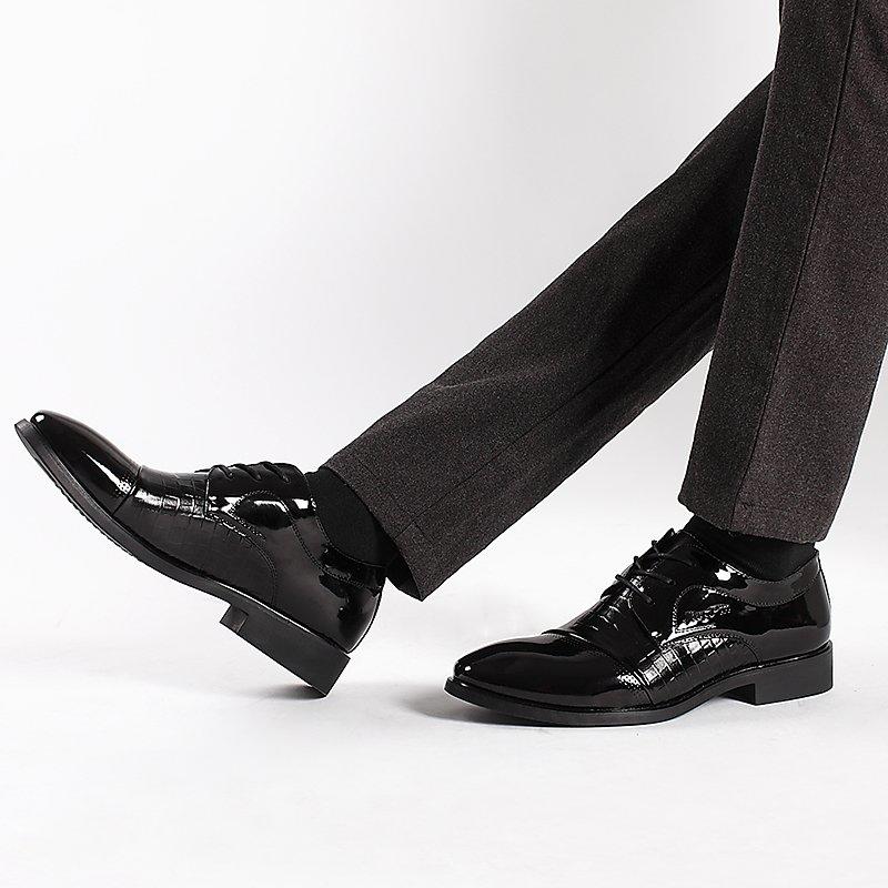 新款時尚男士正裝商務休閒皮鞋男黑色系帶尖頭鞋低幫潮流鞋 