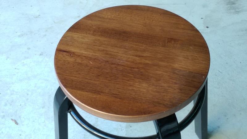[台中餐桌椅製造] 復古圓凳 實木烤漆
