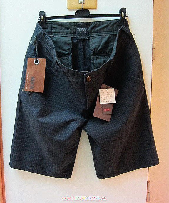 全新未剪標ESPRIT黑色直條紋男短褲/五分褲/5分褲(36~38腰)，原價$2280，打3折出清！